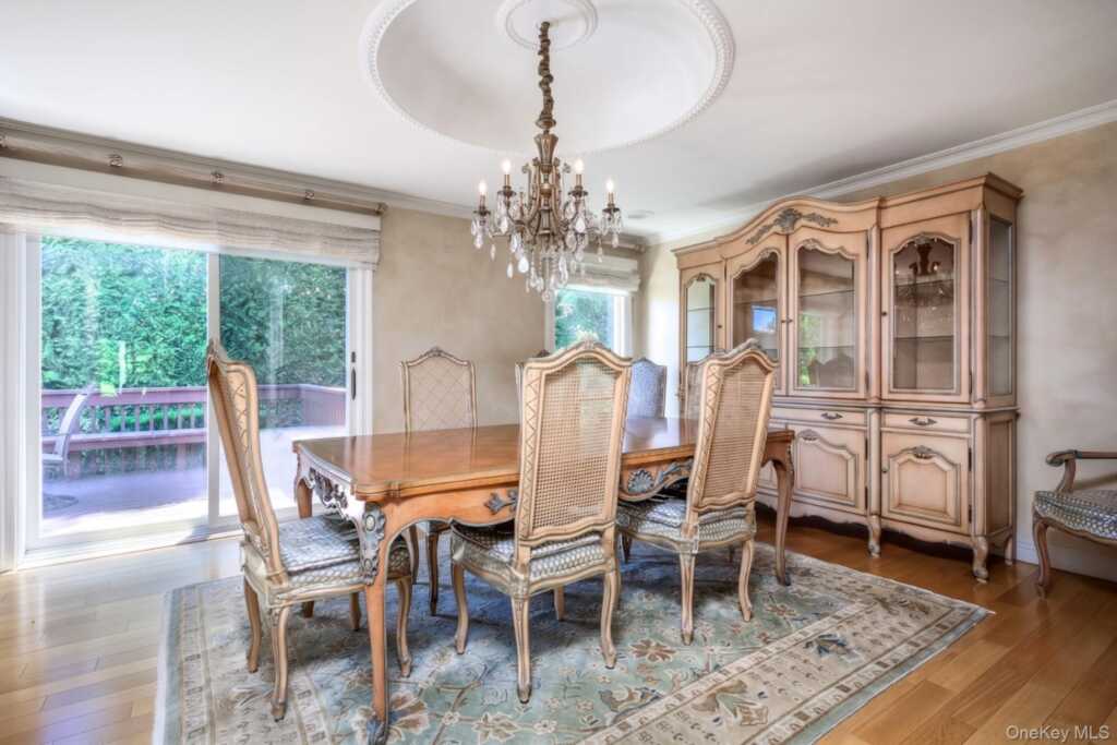12 Lark Avenue, White Plains, NY 10607 - Photo 16 of 32