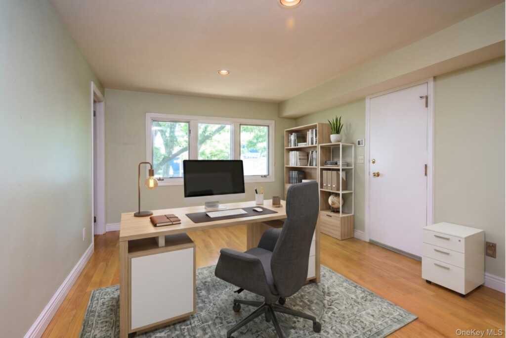 12 Lark Avenue, White Plains, NY 10607 - Photo 6 of 32