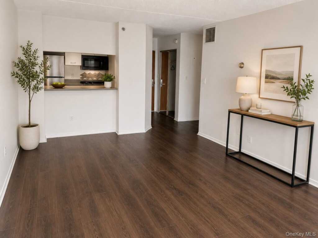 4 Martine Avenue, Unit #1212, White Plains, NY 10606 - Photo 10 of 19