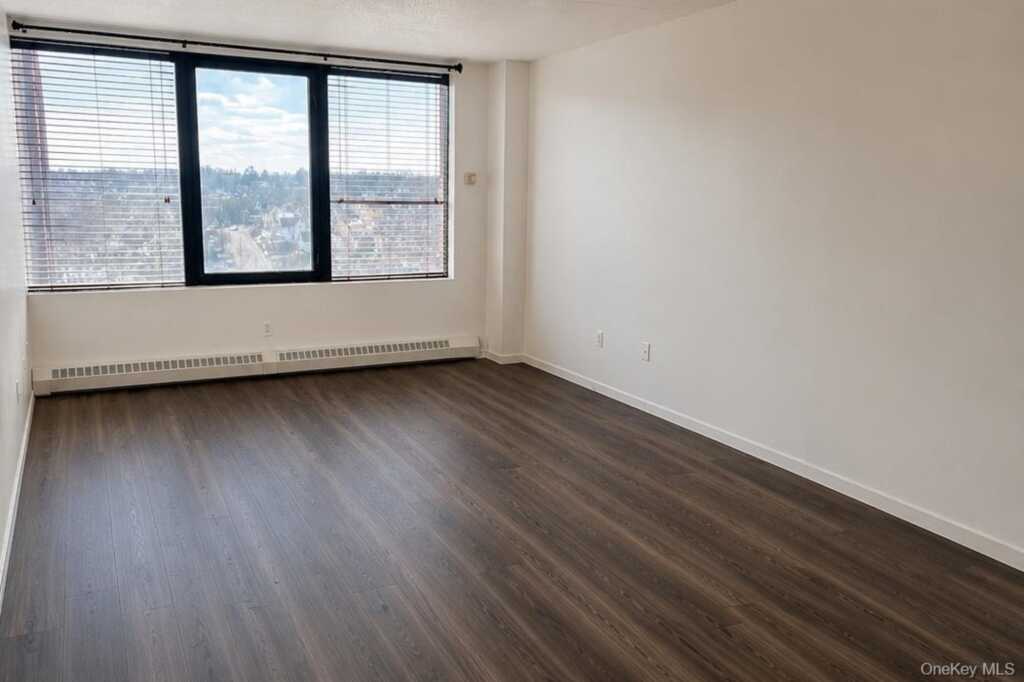 4 Martine Avenue, Unit #1212, White Plains, NY 10606 - Photo 9 of 19