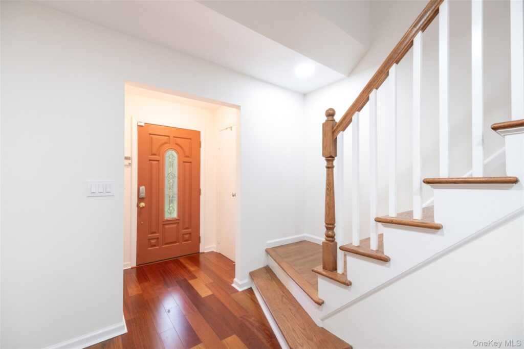 24 Sheldrake Place, New Rochelle, NY 10804 - Photo 12 of 26