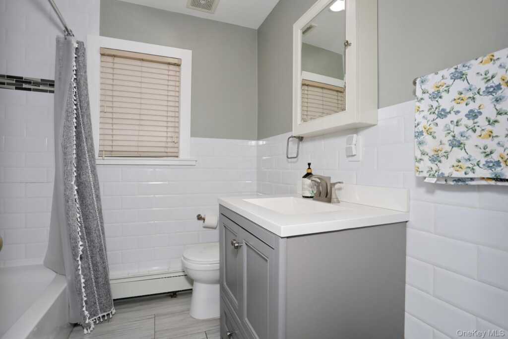 25 Amory Avenue, Pearl River, NY 10965 - Photo 15 of 33