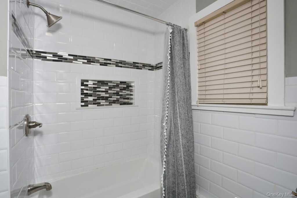 25 Amory Avenue, Pearl River, NY 10965 - Photo 16 of 33
