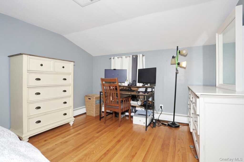 25 Amory Avenue, Pearl River, NY 10965 - Photo 18 of 33
