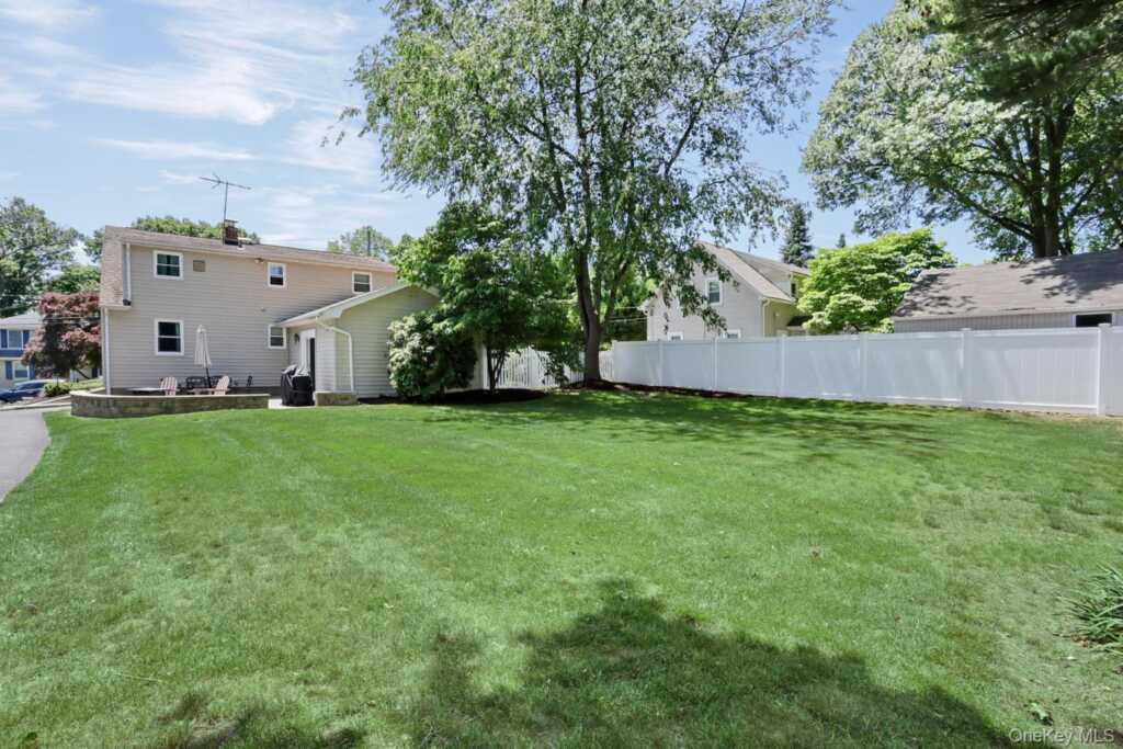 25 Amory Avenue, Pearl River, NY 10965 - Photo 31 of 33