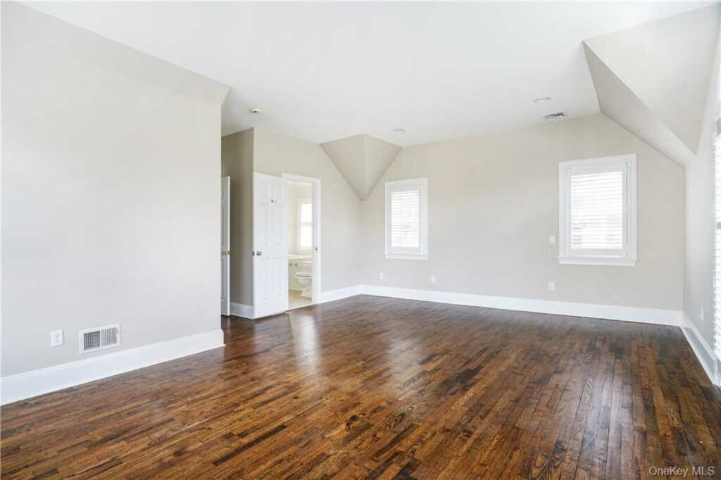66 Apawamis Avenue, Rye, NY 10580 - Photo 13 of 28
