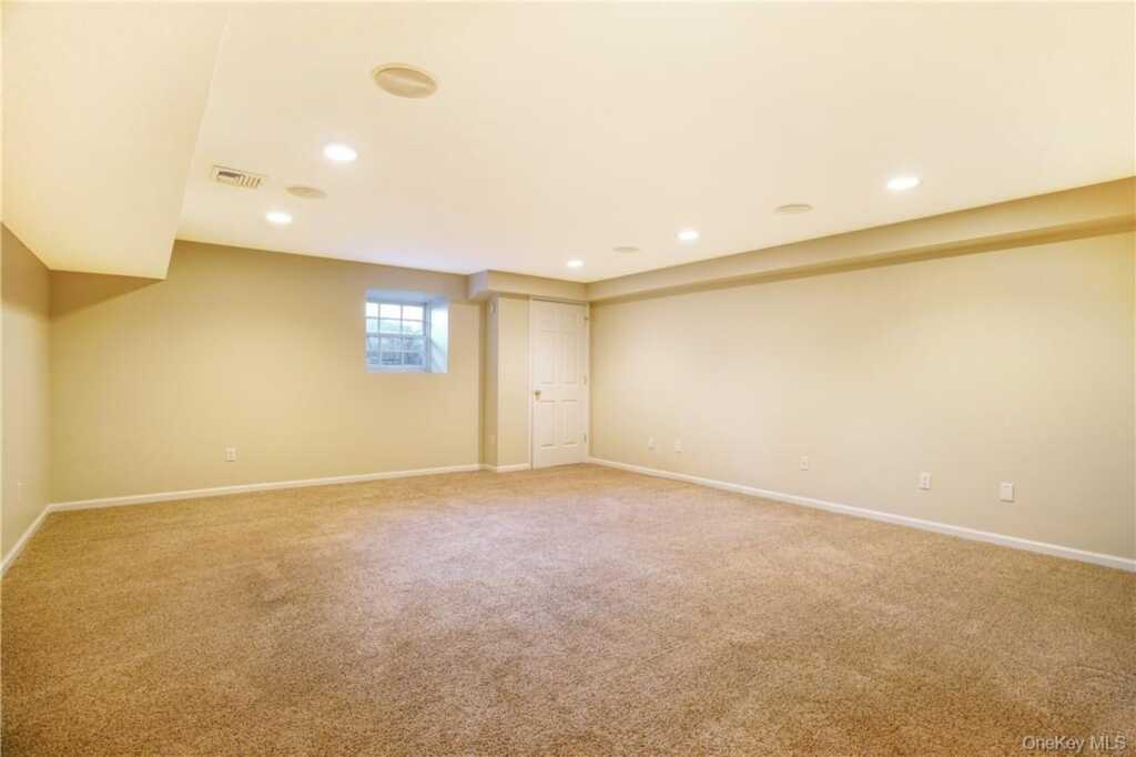 66 Apawamis Avenue, Rye, NY 10580 - Photo 19 of 28