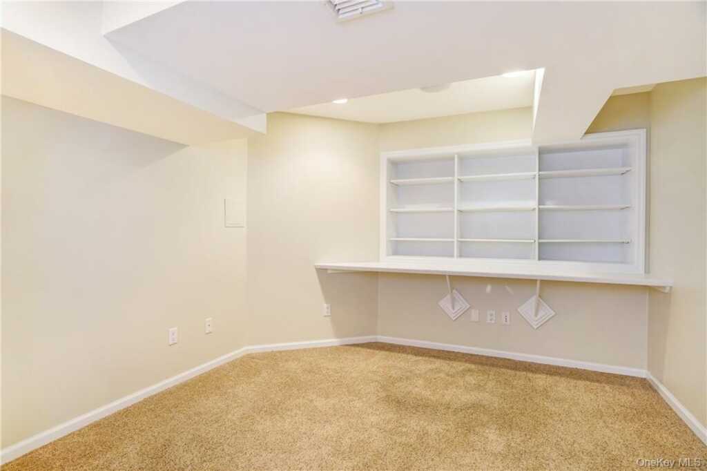 66 Apawamis Avenue, Rye, NY 10580 - Photo 20 of 28