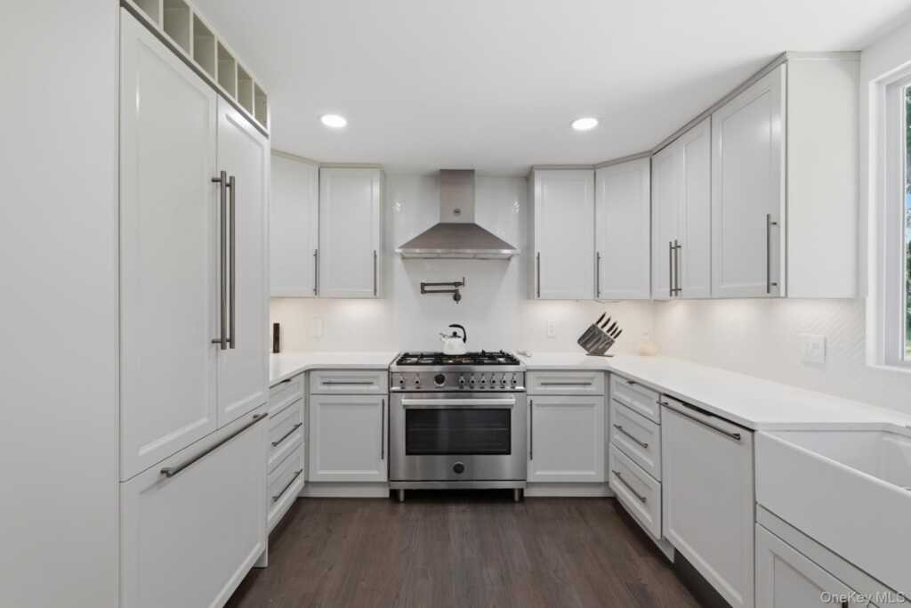 2 Bell Place, Rye, NY 10573 - Photo 14 of 43