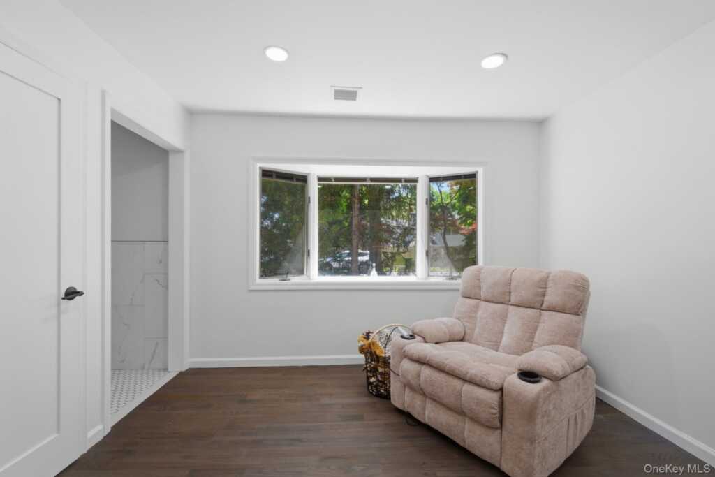 2 Bell Place, Rye, NY 10573 - Photo 16 of 43