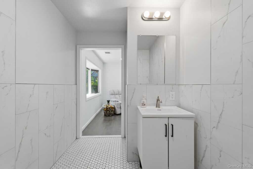 2 Bell Place, Rye, NY 10573 - Photo 17 of 43