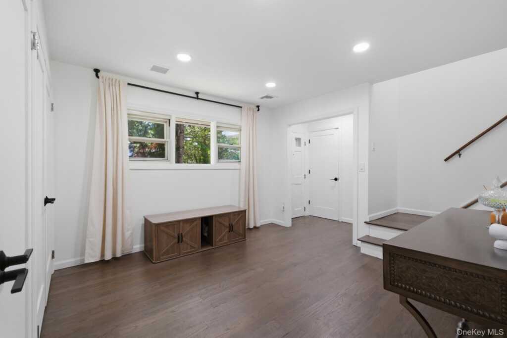 2 Bell Place, Rye, NY 10573 - Photo 21 of 43