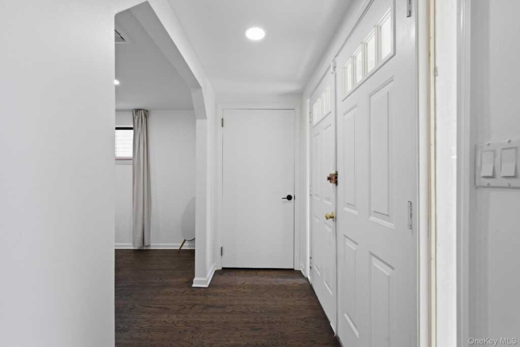 2 Bell Place, Rye, NY 10573 - Photo 6 of 43