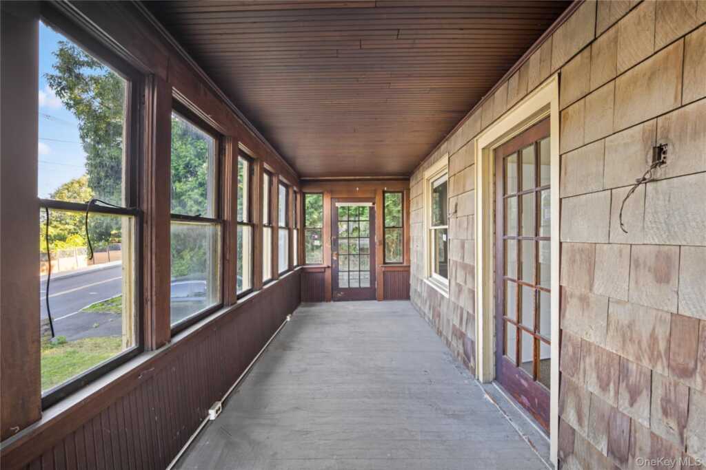 25 River Road, Nyack, NY 10960 - Photo 2 of 40