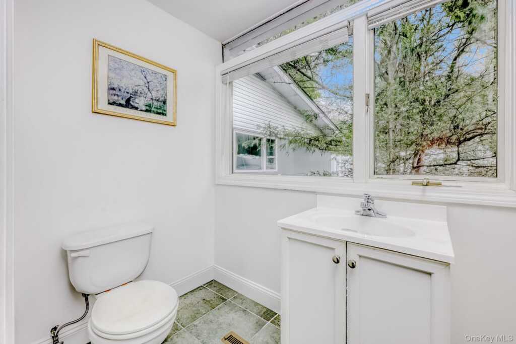 5 S Little Tor Road, New City, NY 10956 - Photo 11 of 18