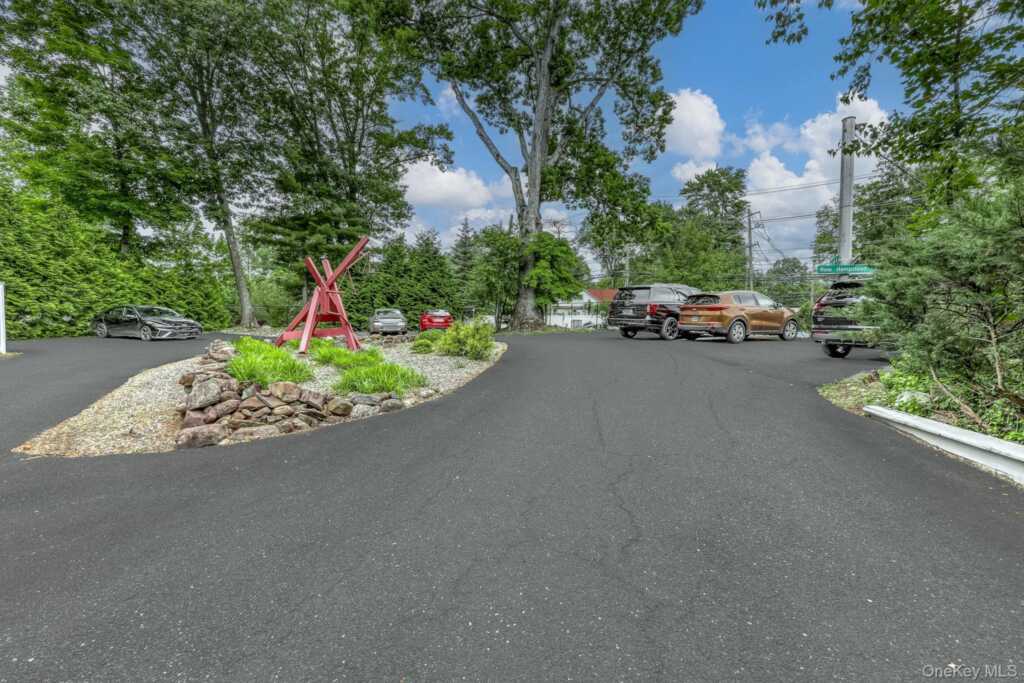 5 S Little Tor Road, New City, NY 10956 - Photo 2 of 18