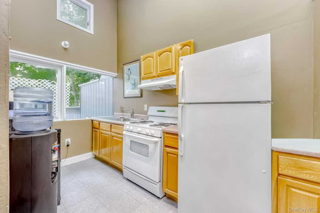 5 S Little Tor Road, New City, NY 10956 - Photo 7 of 18