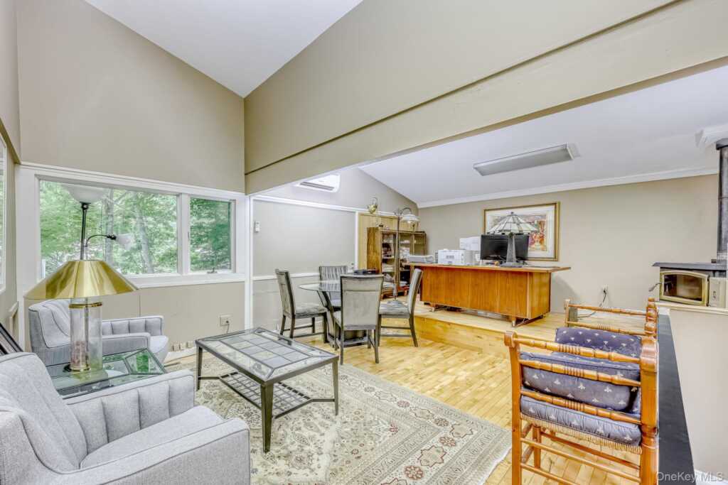 5 S Little Tor Road, New City, NY 10956 - Photo 8 of 18