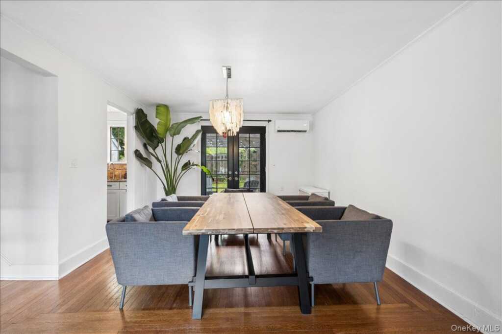 105 Longview Avenue, White Plains, NY 10605 - Photo 10 of 30