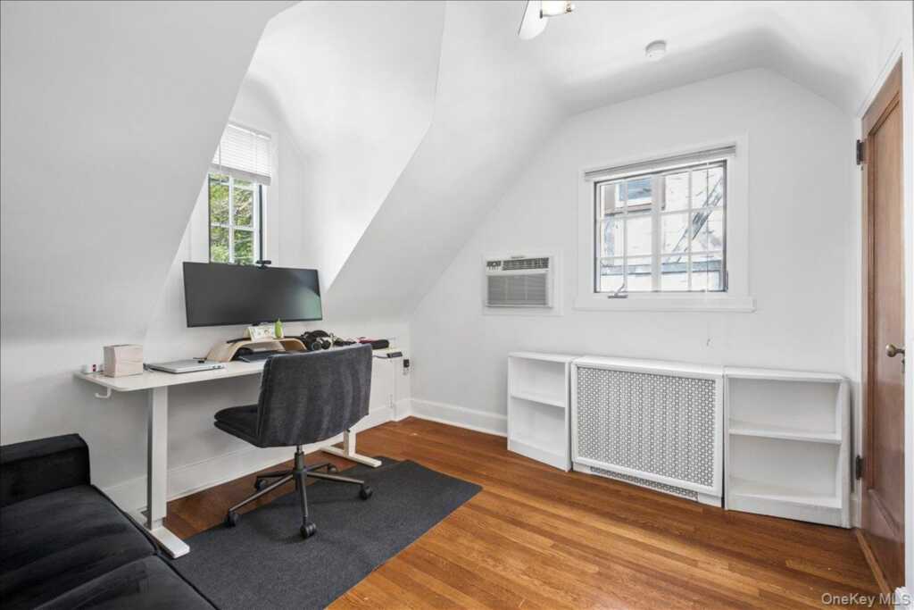 105 Longview Avenue, White Plains, NY 10605 - Photo 14 of 30