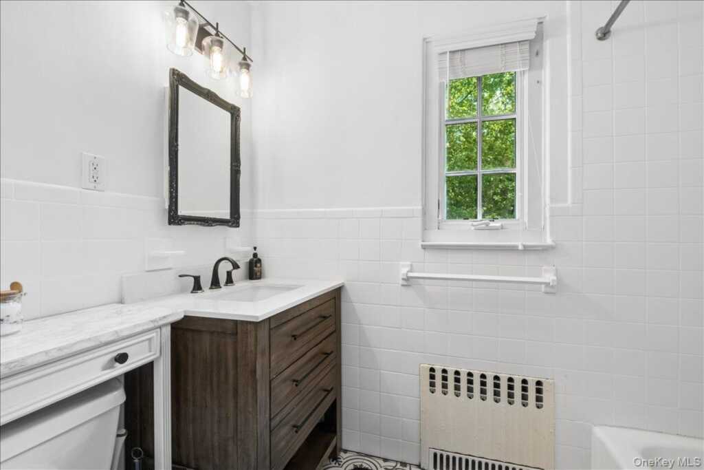 105 Longview Avenue, White Plains, NY 10605 - Photo 17 of 30