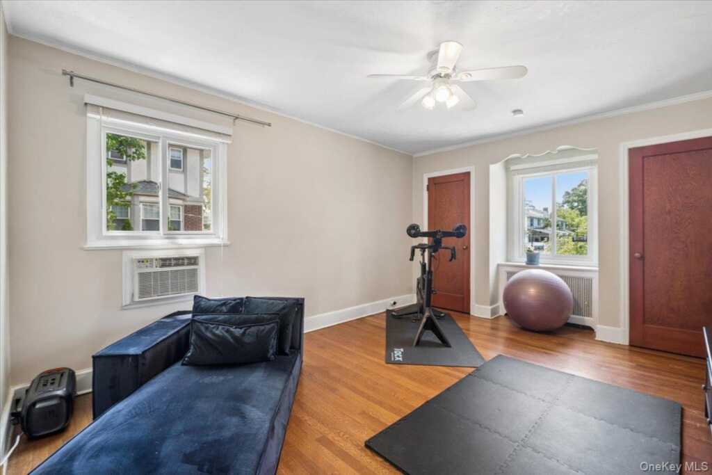 105 Longview Avenue, White Plains, NY 10605 - Photo 19 of 30