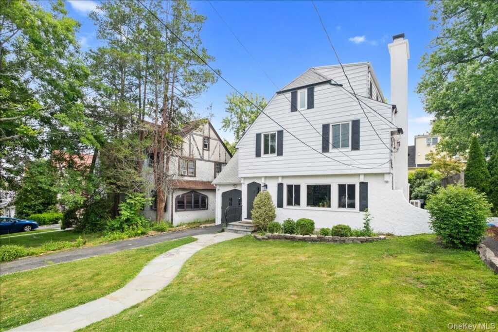 105 Longview Avenue, White Plains, NY 10605 - Photo 2 of 30