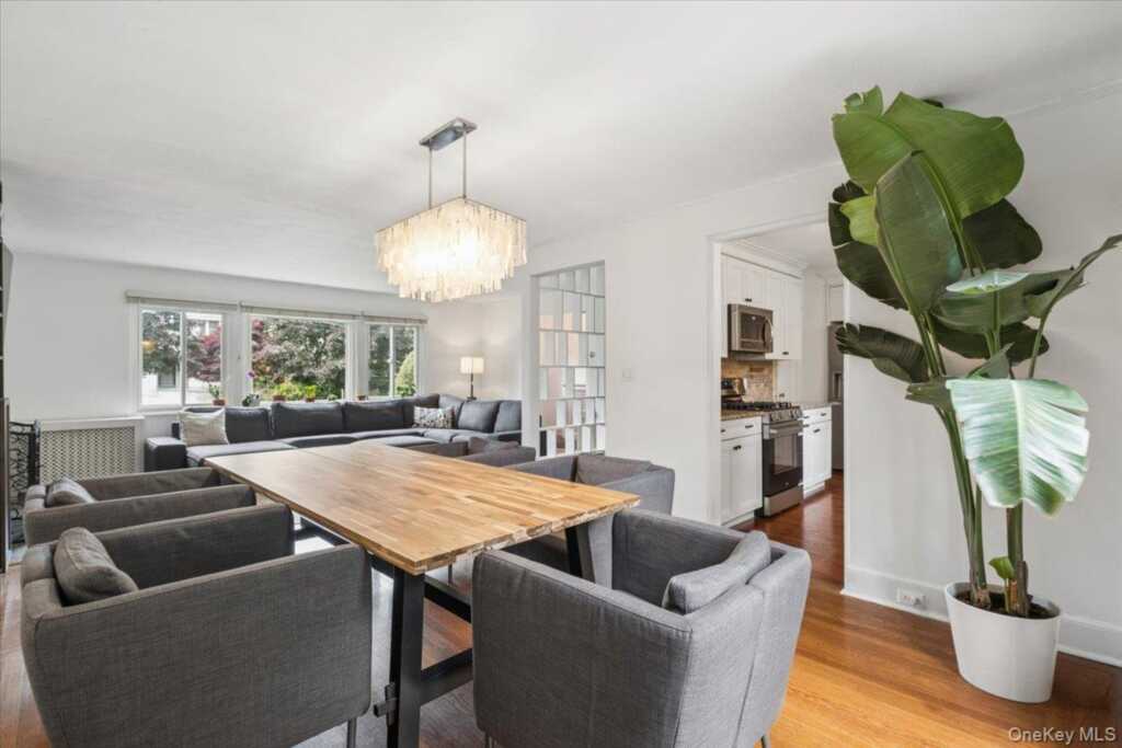 105 Longview Avenue, White Plains, NY 10605 - Photo 8 of 30