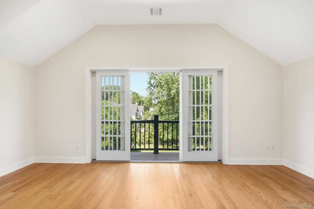 228 Central Avenue, Rye, NY 10580 - Photo 10 of 24