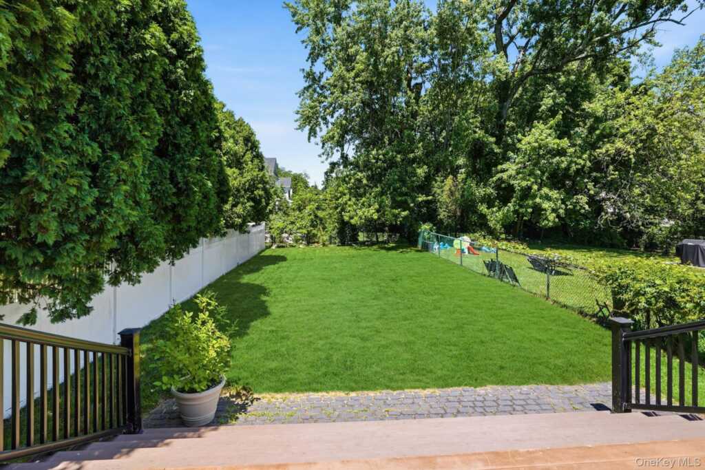 228 Central Avenue, Rye, NY 10580 - Photo 20 of 24
