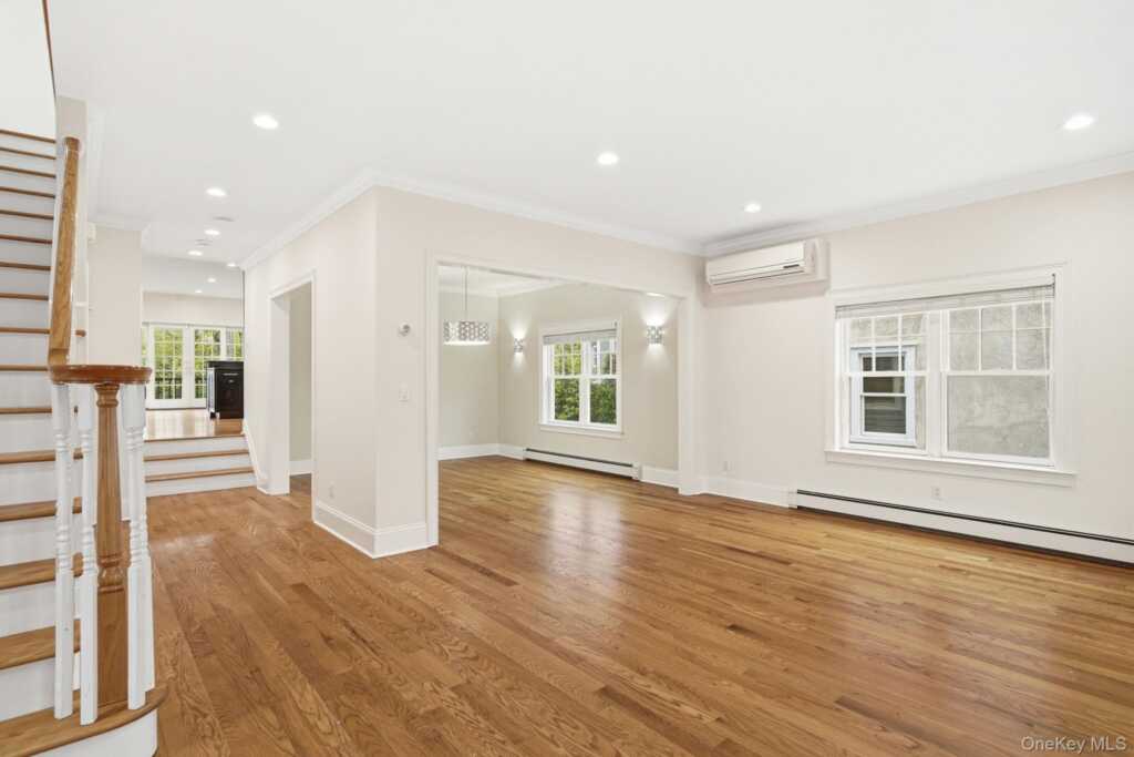 228 Central Avenue, Rye, NY 10580 - Photo 4 of 24