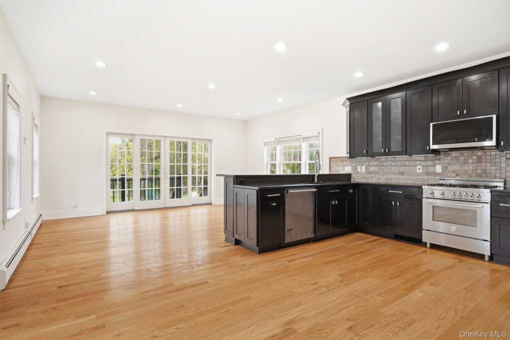 228 Central Avenue, Rye, NY 10580 - Photo 7 of 24
