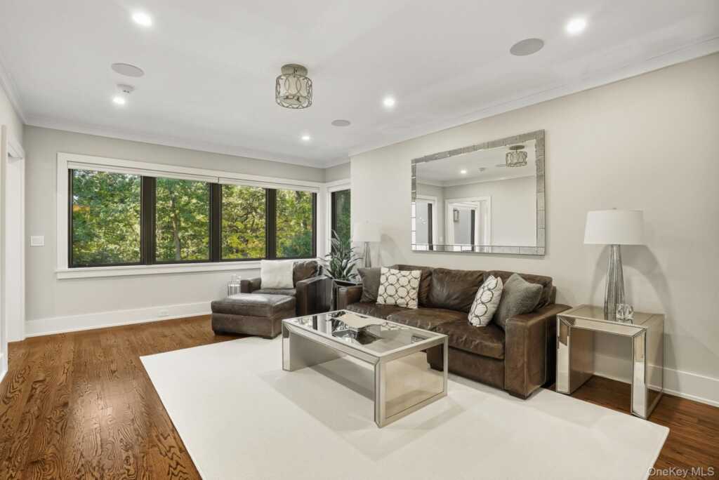 9 Kirby Lane, Rye, NY 10580 - Photo 8 of 23