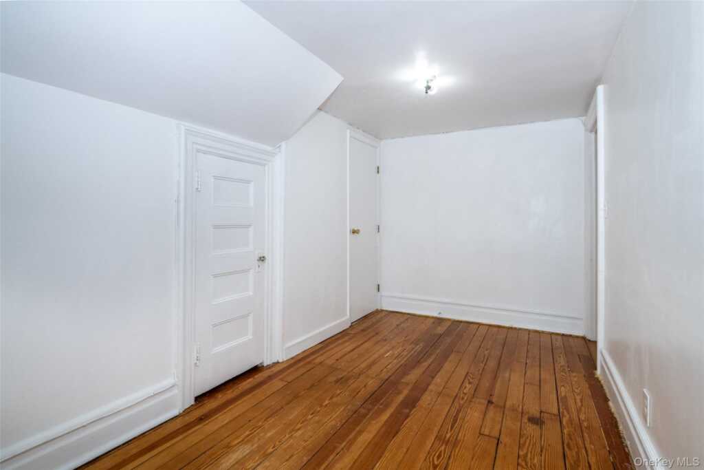68 Leland Avenue, New Rochelle, NY 10805 - Photo 29 of 47