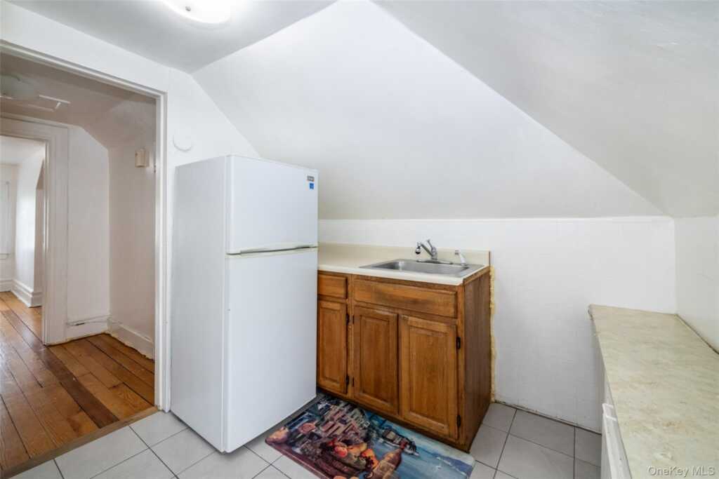 68 Leland Avenue, New Rochelle, NY 10805 - Photo 30 of 47