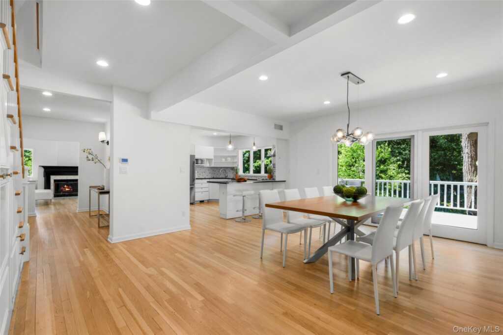 125 Saxon Woods Road, White Plains, NY 10605 - Photo 10 of 37