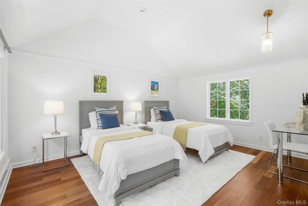 125 Saxon Woods Road, White Plains, NY 10605 - Photo 20 of 37