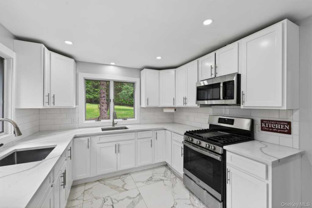 414 Buena Vista Road, New City, NY 10956 - Photo 9 of 39