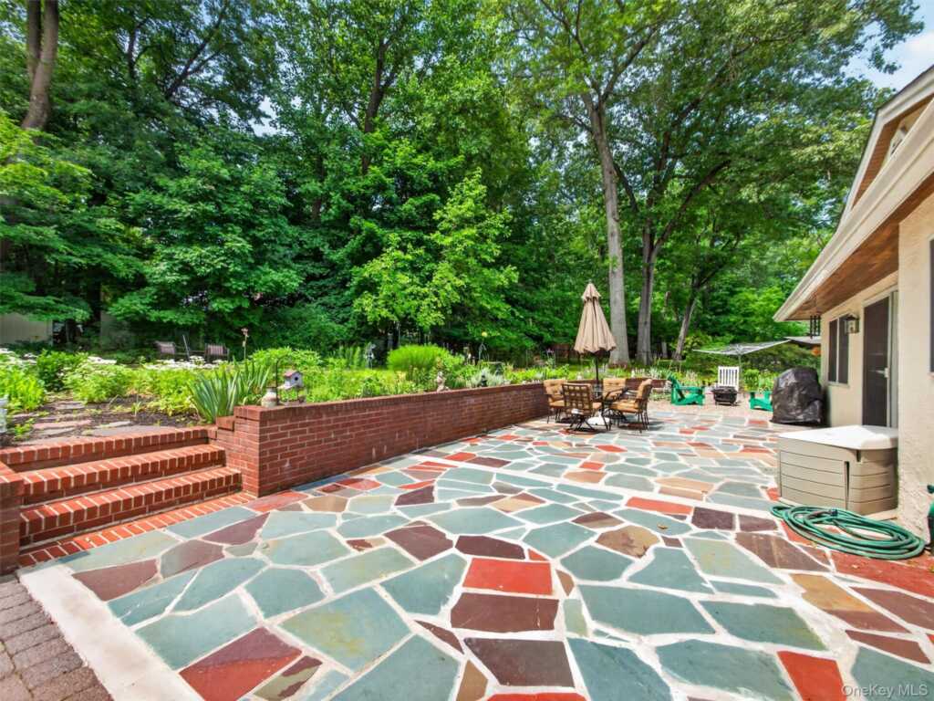 32 Turner Road, Pearl River, NY 10965 - Photo 22 of 29