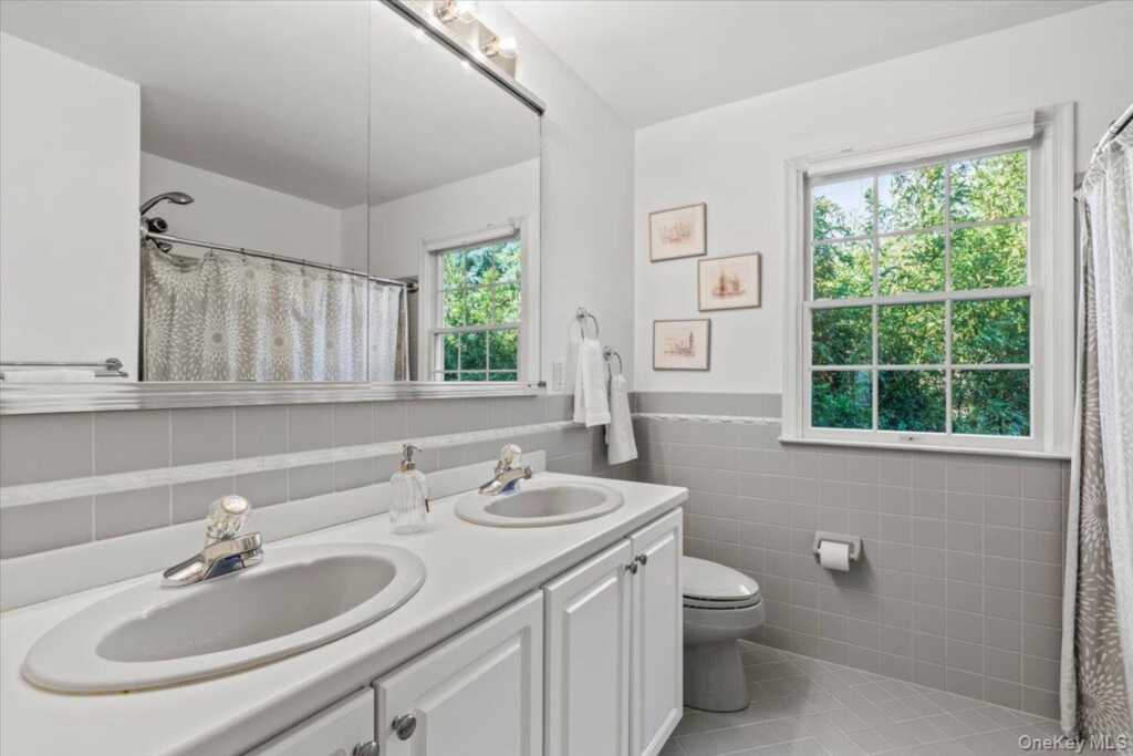 32 Rolling Ridge Road, White Plains, NY 10605 - Photo 24 of 33