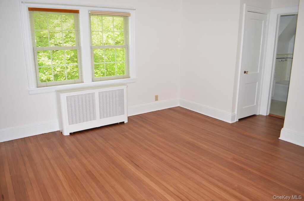 53 Ogden Avenue, White Plains, NY 10605 - Photo 10 of 19