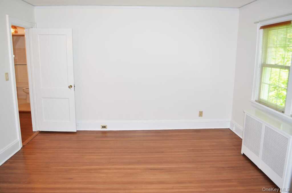 53 Ogden Avenue, White Plains, NY 10605 - Photo 11 of 19
