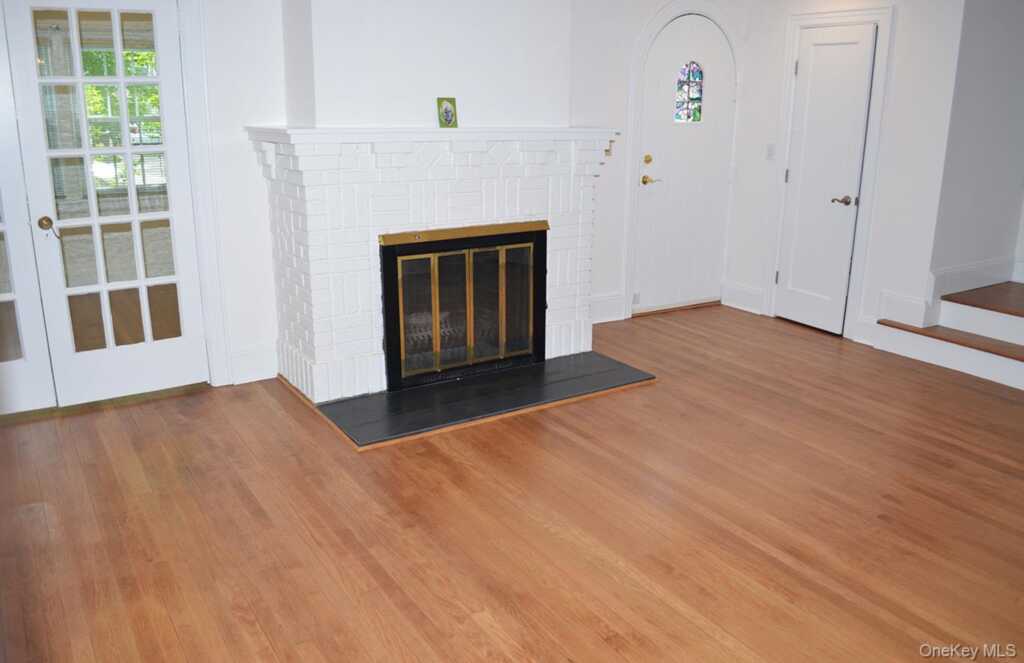 53 Ogden Avenue, White Plains, NY 10605 - Photo 2 of 19