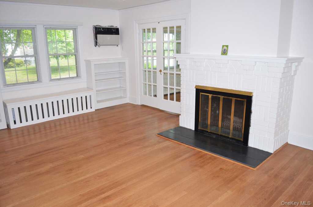 53 Ogden Avenue, White Plains, NY 10605 - Photo 3 of 19