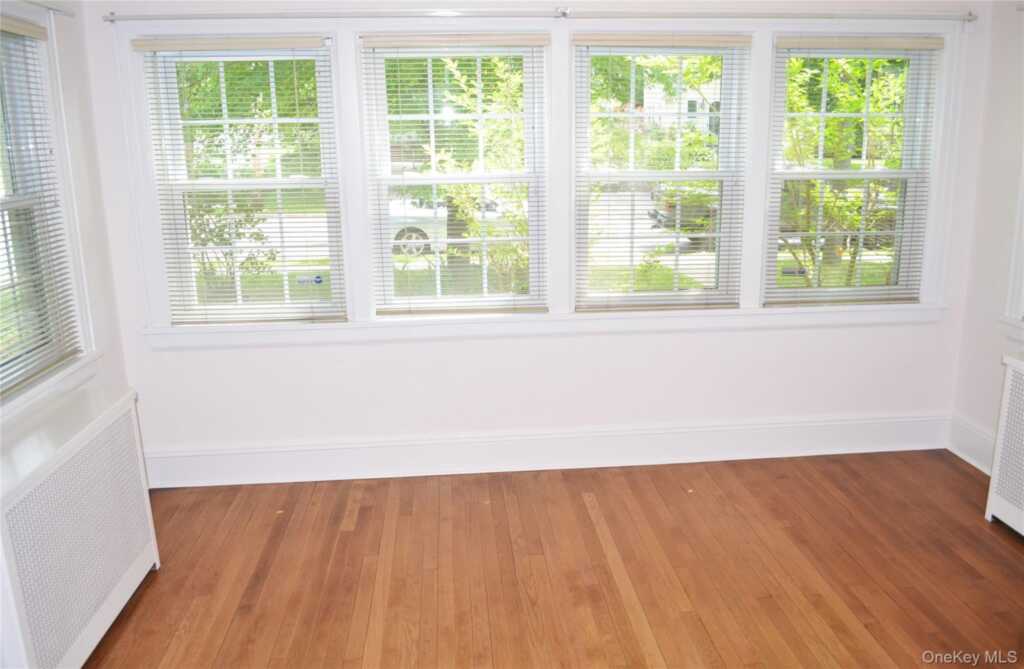53 Ogden Avenue, White Plains, NY 10605 - Photo 4 of 19