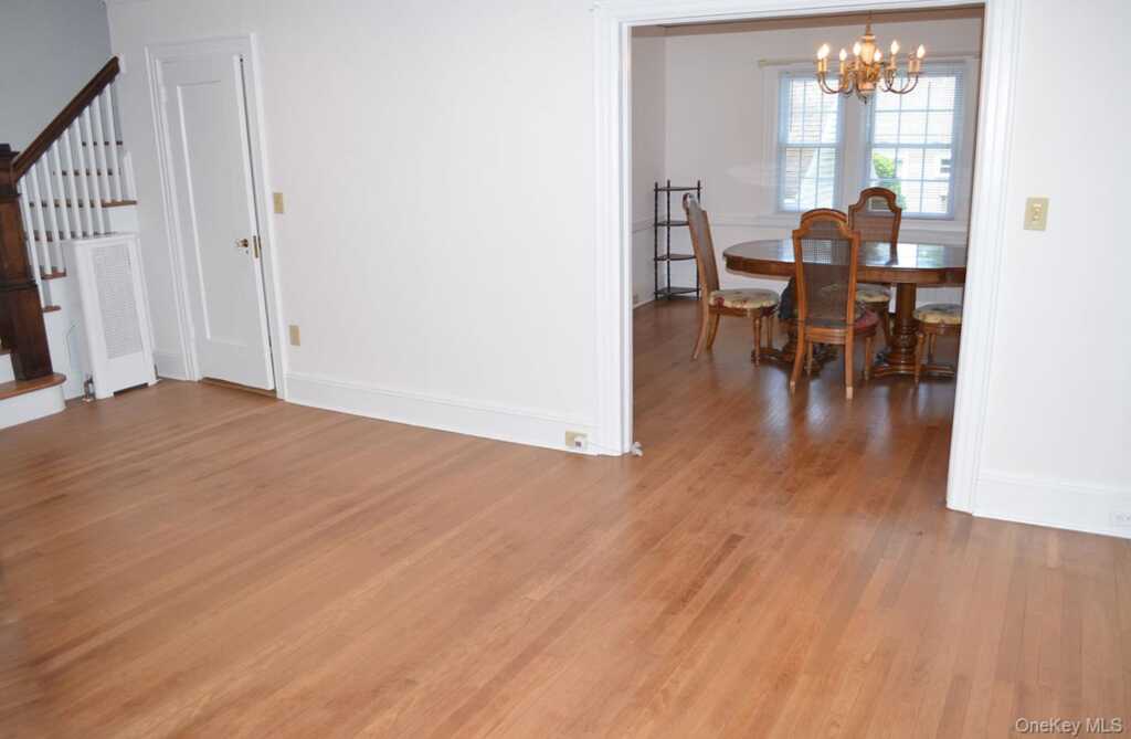 53 Ogden Avenue, White Plains, NY 10605 - Photo 5 of 19