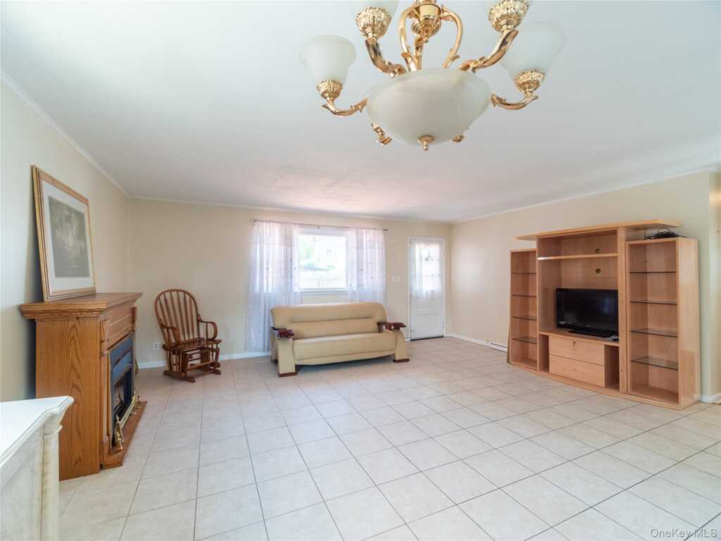 137 Breckenridge Avenue, Rye, NY 10573 - Photo 6 of 23