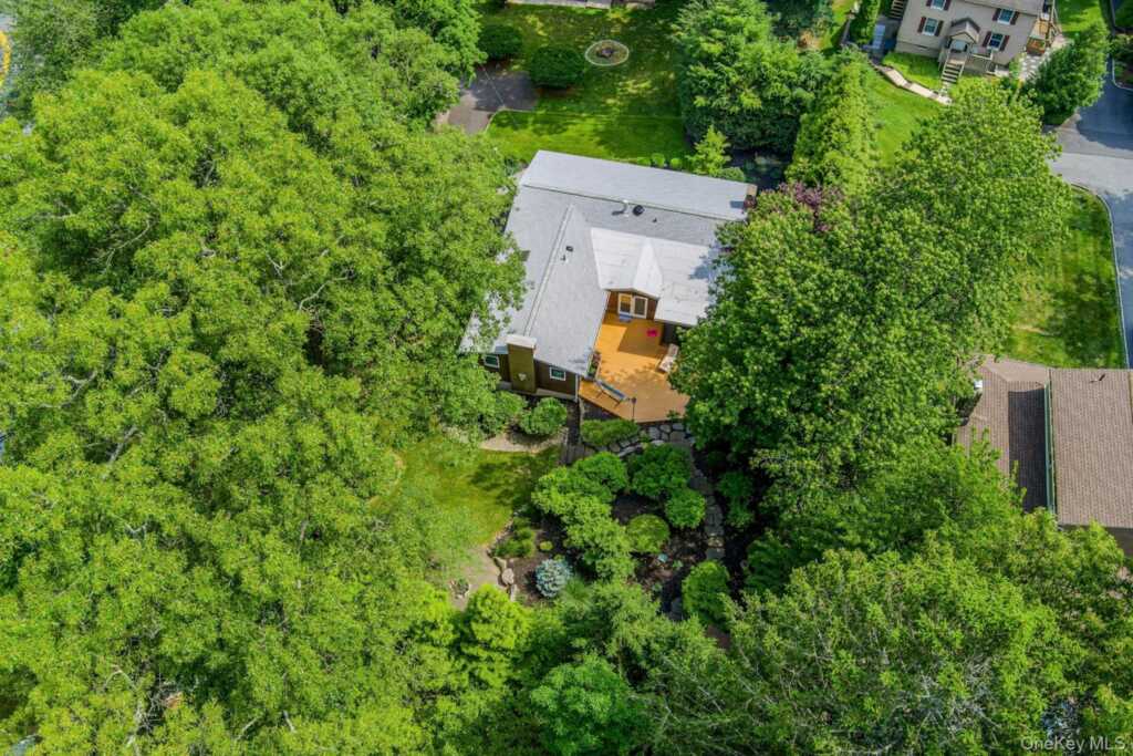 185 N Lincoln Street, Pearl River, NY 10965 - Photo 13 of 48