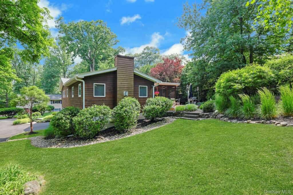 185 N Lincoln Street, Pearl River, NY 10965 - Photo 17 of 48