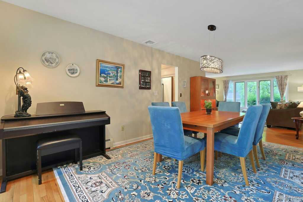 185 N Lincoln Street, Pearl River, NY 10965 - Photo 28 of 48